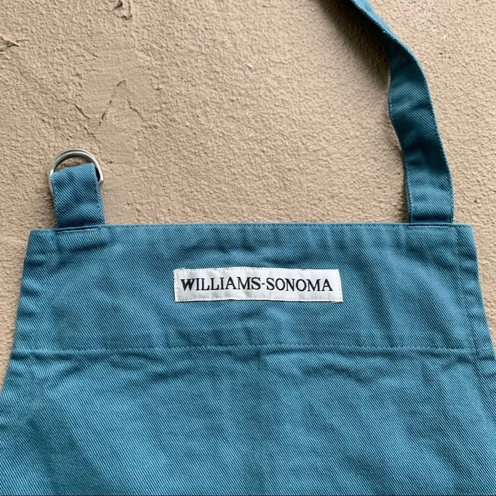 Williams Sonoma Teal Apron for an Adult